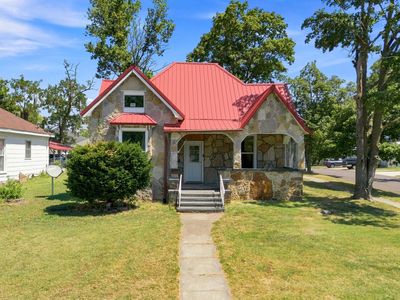 401 2nd Street