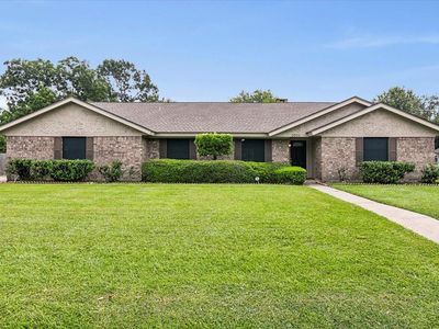 2600 Country Club Dr