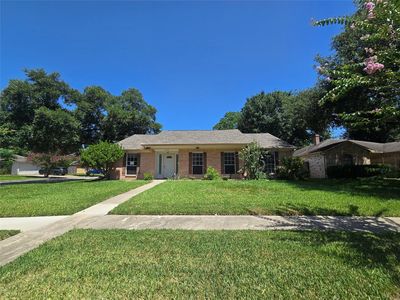 10218 Golden Meadow Dr