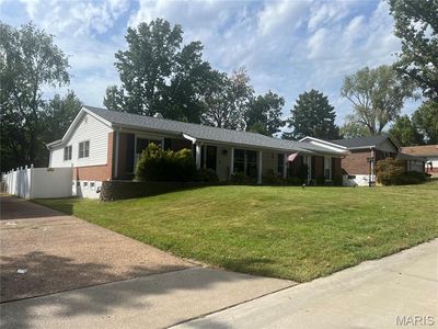 1475 Lisa Dr