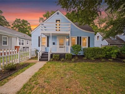 216 Manteo Ave