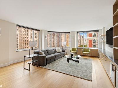 2373 Broadway APT 606