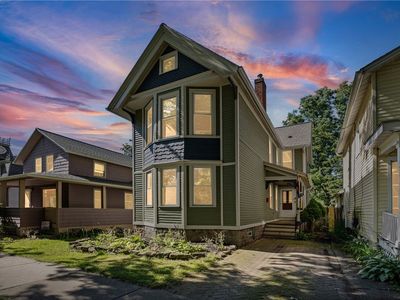 90 Hickory St