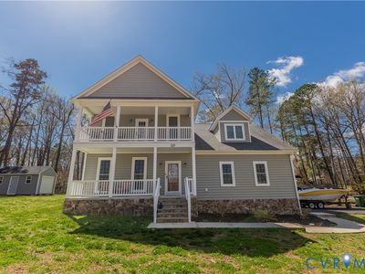 269 Lake Caroline Dr