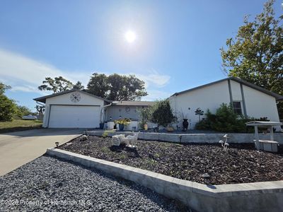 9040 Bay Dr