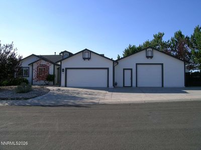 893 Vista Park Dr