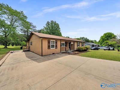 Property at 701 Lookout Ter E, Fort Payne, AL