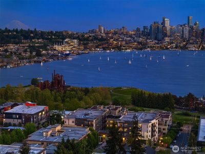 1730 N Northlake Way #415