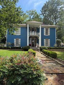 888 E Main St