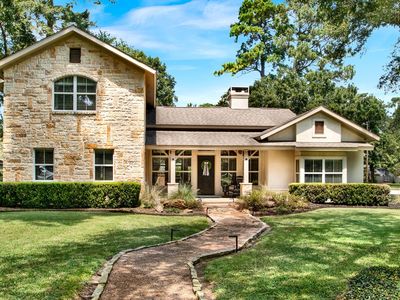 12102 Oak Bluff Dr