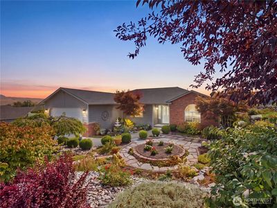 2304 Canyon Hills Drive