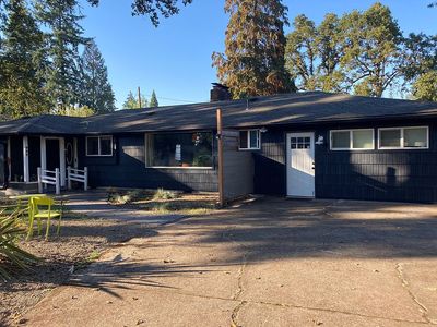 995 Sherwood Pl