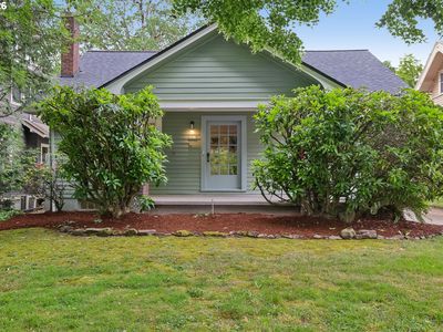 2423 NE 11th Ave