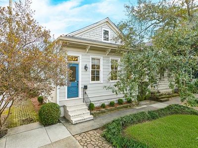 537 Napoleon Ave