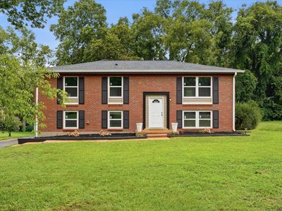 5009 Bonnameade Dr