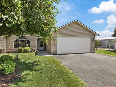 902 N Golden Ct