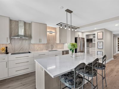 3131 Fleur Dr Unit 402