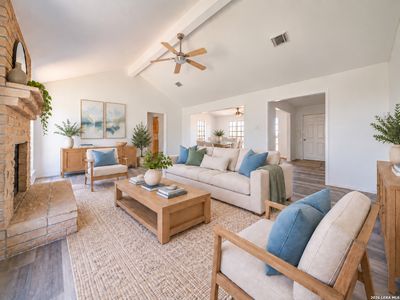 Property at 475 FM 2200 W, Devine, TX