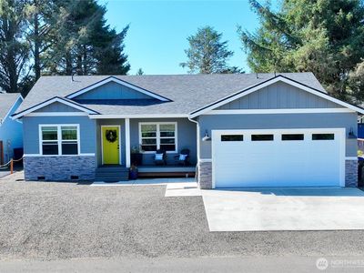 247 Clover Creek Avenue NW