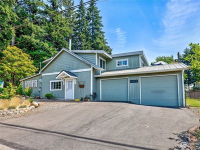 1071 Swanson Way NE