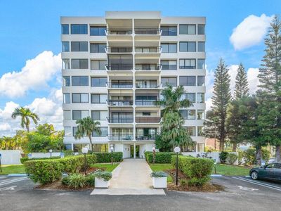 1500 Presidential Way #102