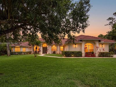 1215 Stallion Dr