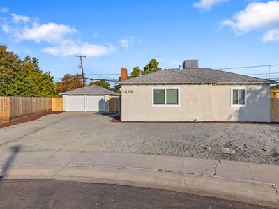 Property at 3015 E Simpson Avenue, Fresno, CA
