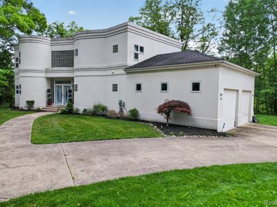 4845 Bryn Mawr Dr