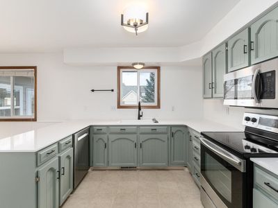 2516 Mountain View Ave