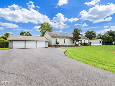 1033 Deanna Ln