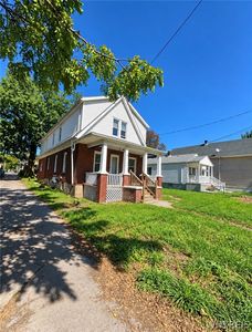 2710 Monroe Ave