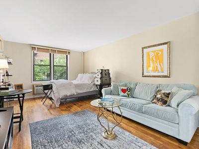 145 E 29th St APT 6C