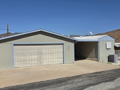 895 Swan Dr