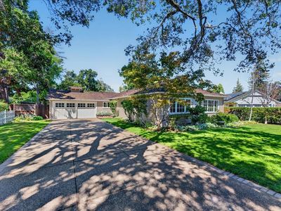 1032 Riverside Dr