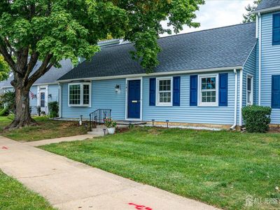 19 Rossmoor Dr #C