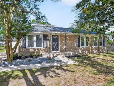729 Loggins Dr