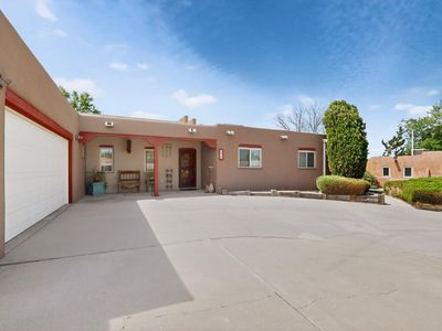 310 La Espina Pl NE
