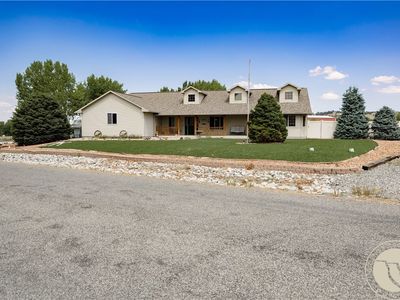 555 El Paso St