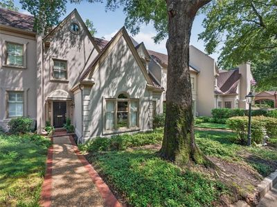 2525 Peachtree Rd NE APT 25