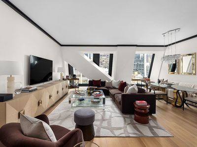 53 W 53rd St APT 18B