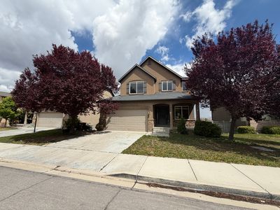 2885 E Lookout Dr