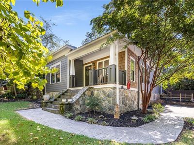 989 Amsterdam Ave NE