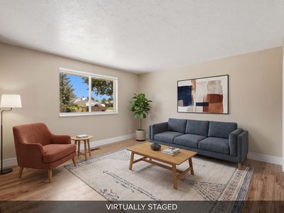 322 E Annalyn Dr