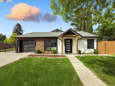 450 Lancaster Way