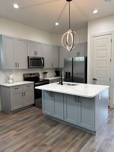 514 Moten Aly Unit 101/102