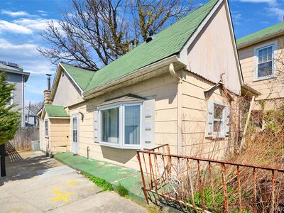 99 Rochelle Street