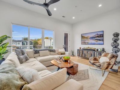 Property at 4631 Belmont Ave #202, Dallas, TX
