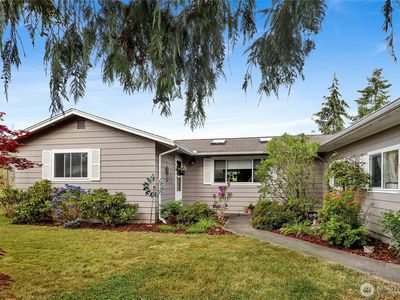 2413 N 18th Place