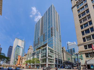 8 E Randolph St Unit 1803