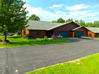 521 Northwoods Cir S